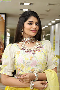 Aadya Reddy Latest Stills, HD Photo Gallery 
