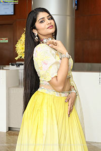 Aadya Reddy Latest Stills, HD Photo Gallery 