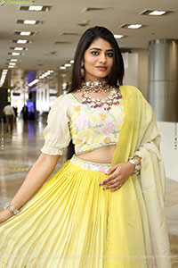 Aadya Reddy Latest Stills, HD Photo Gallery 
