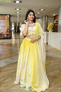 Aadya Reddy Latest Stills, HD Photo Gallery 