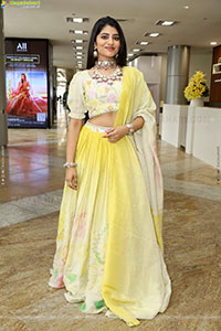 Aadya Reddy Latest Stills, HD Photo Gallery 