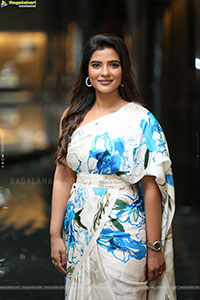 Aishwarya Rajesh at Isakapatnam Trailer Launch