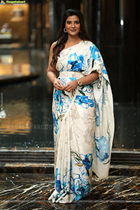 Aishwarya Rajesh at Isakapatnam Trailer Launch