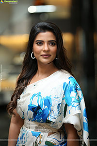 Aishwarya Rajesh at Isakapatnam Trailer Launch