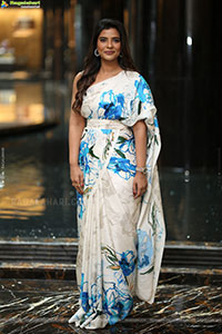 Aishwarya Rajesh at Isakapatnam Trailer Launch