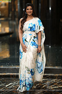 Aishwarya Rajesh at Isakapatnam Trailer Launch
