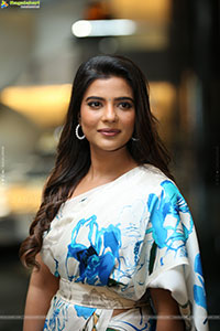 Aishwarya Rajesh at Isakapatnam Trailer Launch
