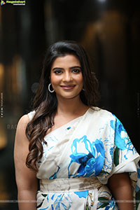 Aishwarya Rajesh at Isakapatnam Trailer Launch