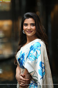 Aishwarya Rajesh at Isakapatnam Trailer Launch