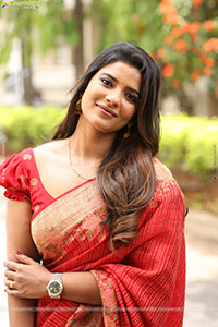 Aishwarya Rajesh at Oh Sukumari Teaser Launch Event
