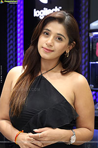 Chandni Bhagwanani at Fanatec Launch Event, HD Gallery