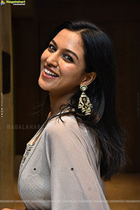 Kavya Anil at Vanda Devullu Pre Release Event