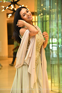 Kavya Anil at Vanda Devullu Pre Release Event