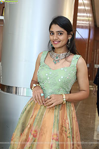 Leela Latest Photoshoot Stills, HD Gallery