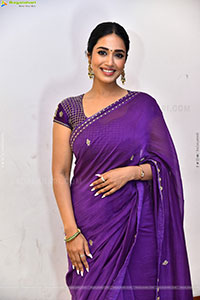 Nivetha Pethuraj at Sing Geetham Success Meet, HD Gallery 