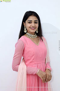 Preethi Reddy Latest Stills, HD Photo Gallery