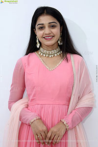 Preethi Reddy Latest Stills, HD Photo Gallery