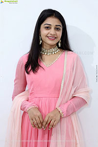 Preethi Reddy Latest Stills, HD Photo Gallery