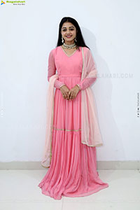 Preethi Reddy Latest Stills, HD Photo Gallery