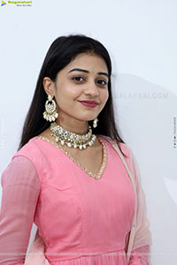 Preethi Reddy Latest Stills, HD Photo Gallery