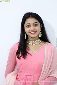 Preethi Reddy Latest Stills, HD Photo Gallery