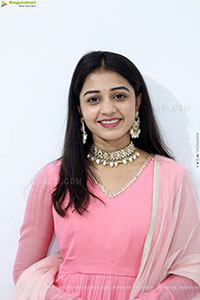 Preethi Reddy Latest Stills, HD Photo Gallery