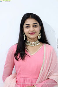 Preethi Reddy Latest Stills, HD Photo Gallery