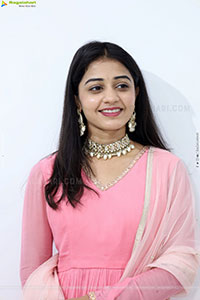 Preethi Reddy Latest Stills, HD Photo Gallery
