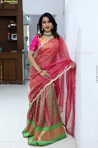 Preethi Singh Glam stills in Half Saree, HD Gallery