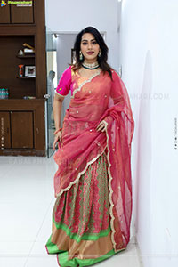 Preethi Singh Glam stills in Half Saree, HD Gallery