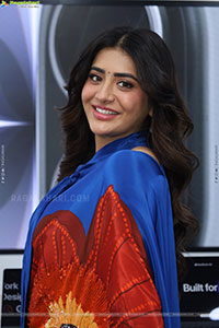 Rashi Singh at Bajaj Electronics Apple Days Launch