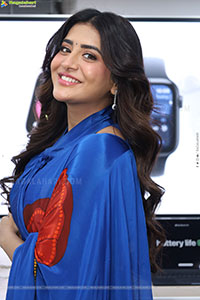 Rashi Singh at Bajaj Electronics Apple Days Launch