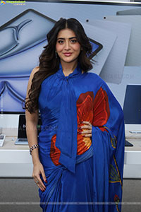 Rashi Singh at Bajaj Electronics Apple Days Launch