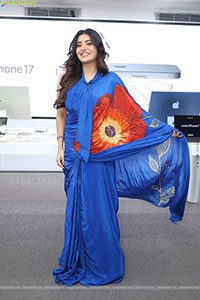 Rashi Singh at Bajaj Electronics Apple Days Launch