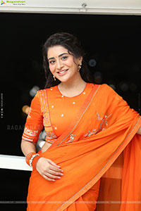 Rashi Singh at Transfer Trimurthulu Trailer Launch