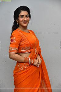 Rashi Singh at Transfer Trimurthulu Trailer Launch