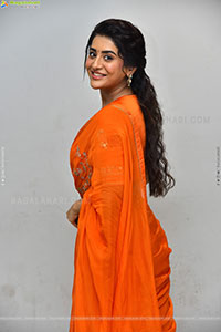 Rashi Singh at Transfer Trimurthulu Trailer Launch