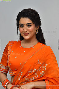 Rashi Singh at Transfer Trimurthulu Trailer Launch