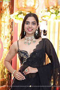 Swetha Kanduri stills in Black Designer Dress, HD Gallery