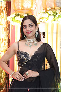 Swetha Kanduri stills in Black Designer Dress, HD Gallery