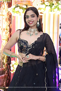 Swetha Kanduri stills in Black Designer Dress, HD Gallery