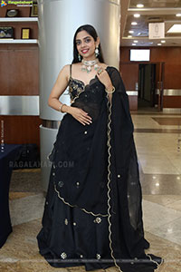 Swetha Kanduri stills in Black Designer Dress, HD Gallery