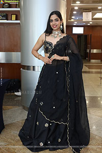 Swetha Kanduri stills in Black Designer Dress, HD Gallery