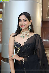 Swetha Kanduri stills in Black Designer Dress, HD Gallery