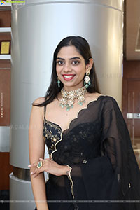 Swetha Kanduri stills in Black Designer Dress, HD Gallery