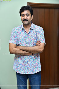 Vadde Naveen at Transfer Trimurthulu Movie Interview