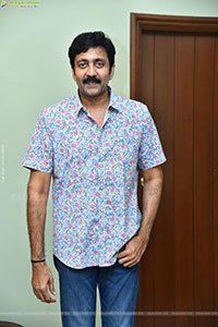 Vadde Naveen at Transfer Trimurthulu Movie Interview