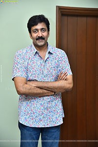 Vadde Naveen at Transfer Trimurthulu Movie Interview