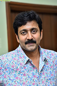 Vadde Naveen at Transfer Trimurthulu Movie Interview