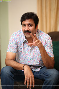 Vadde Naveen at Transfer Trimurthulu Movie Interview